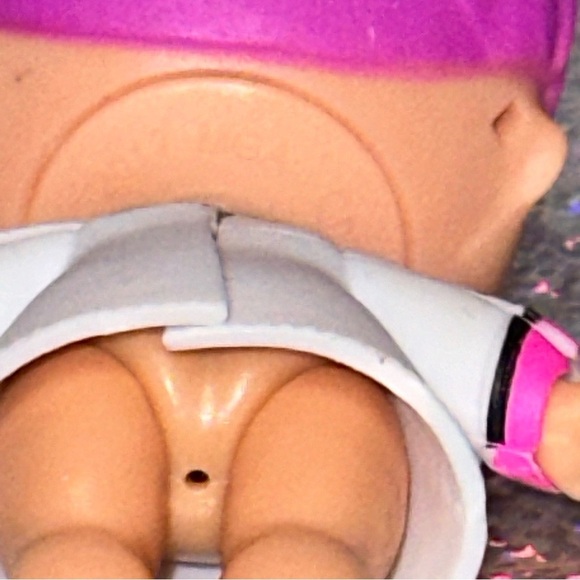 L.O.L. Surprise!  FRONT LINE HERO PHD BB Doll Bottle MGAE Cares Limited Edition - Picture 9 of 9